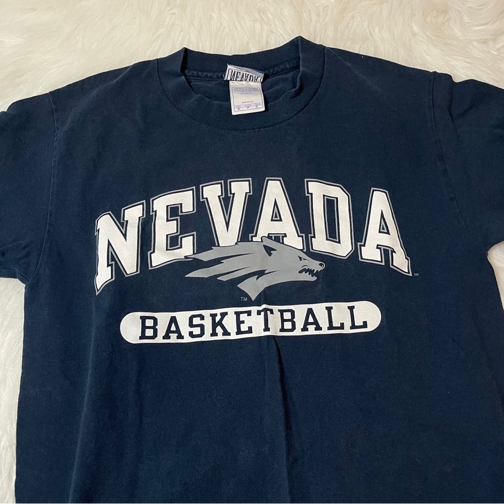 University of Nevada Reno (UNR) Basketball T-shirt - Picture 2 of 4